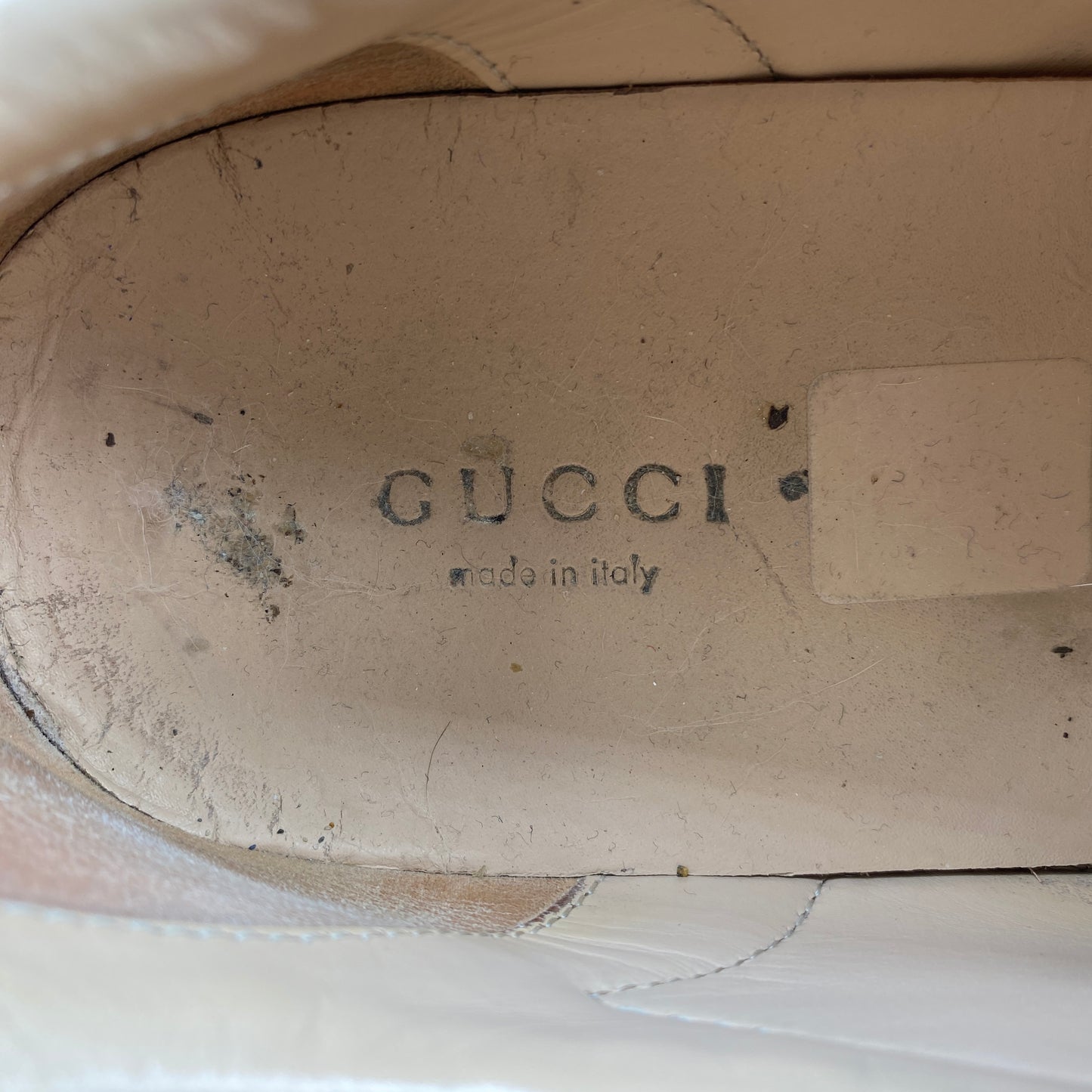 Gucci Women's White Red Stripe Leather Low Top Sneakers Size 37