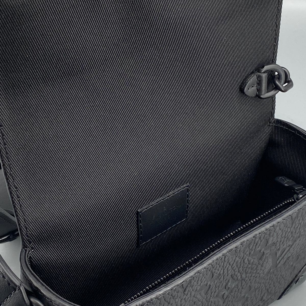 Louis Vuitton Taurillon Monogram Steamer Wearable Bag Black