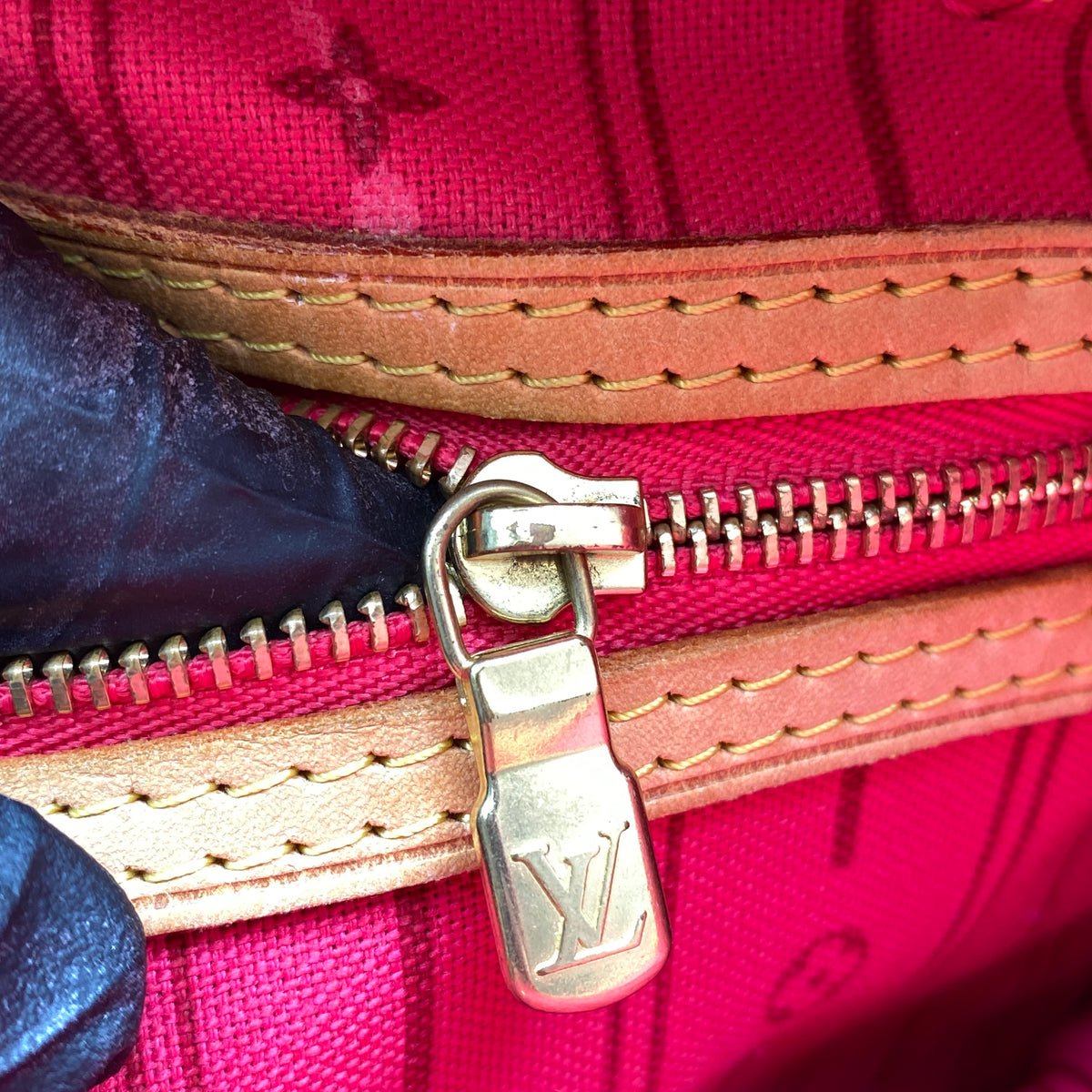 Louis Vuitton Monogram MM Neverfull Tote Bag Brown