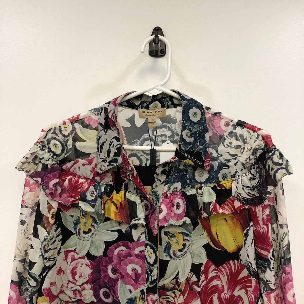 Burberry NWT multi-color floral long sleeve blouse US size 4