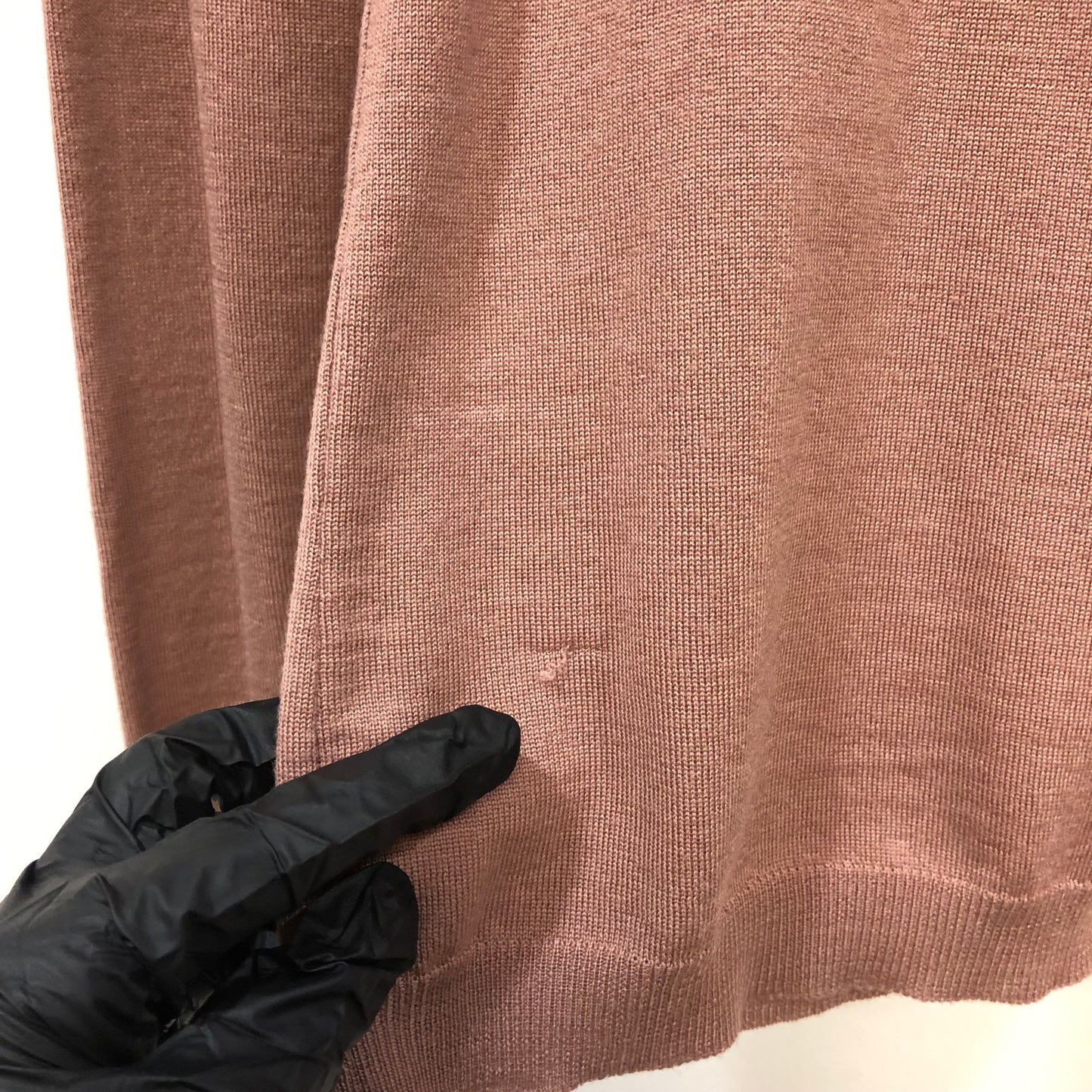 Valentino Ruffle Shoulder Turtleneck Knit Top Size XS Dusty Pink