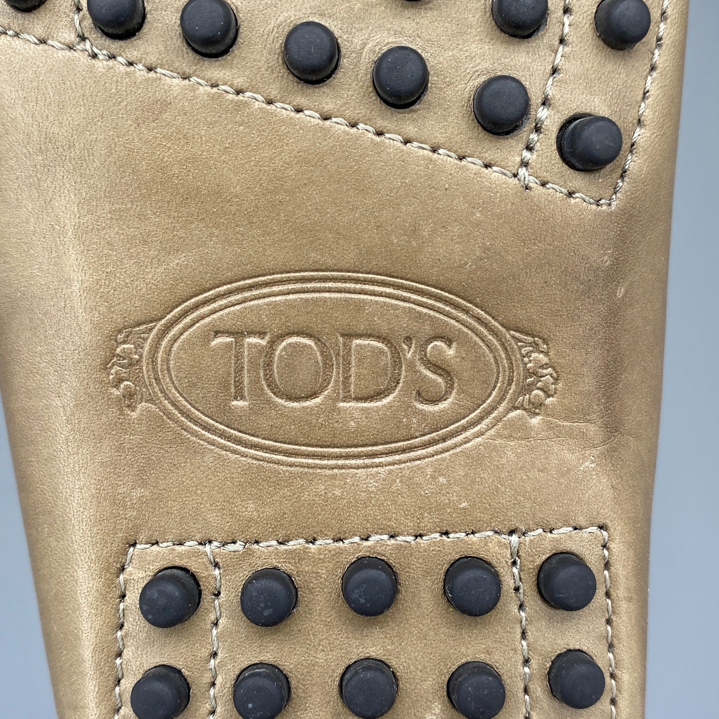 Tod's Women's Light Brown Leather Metal Bar Slip-On Driving Loafers Size 37