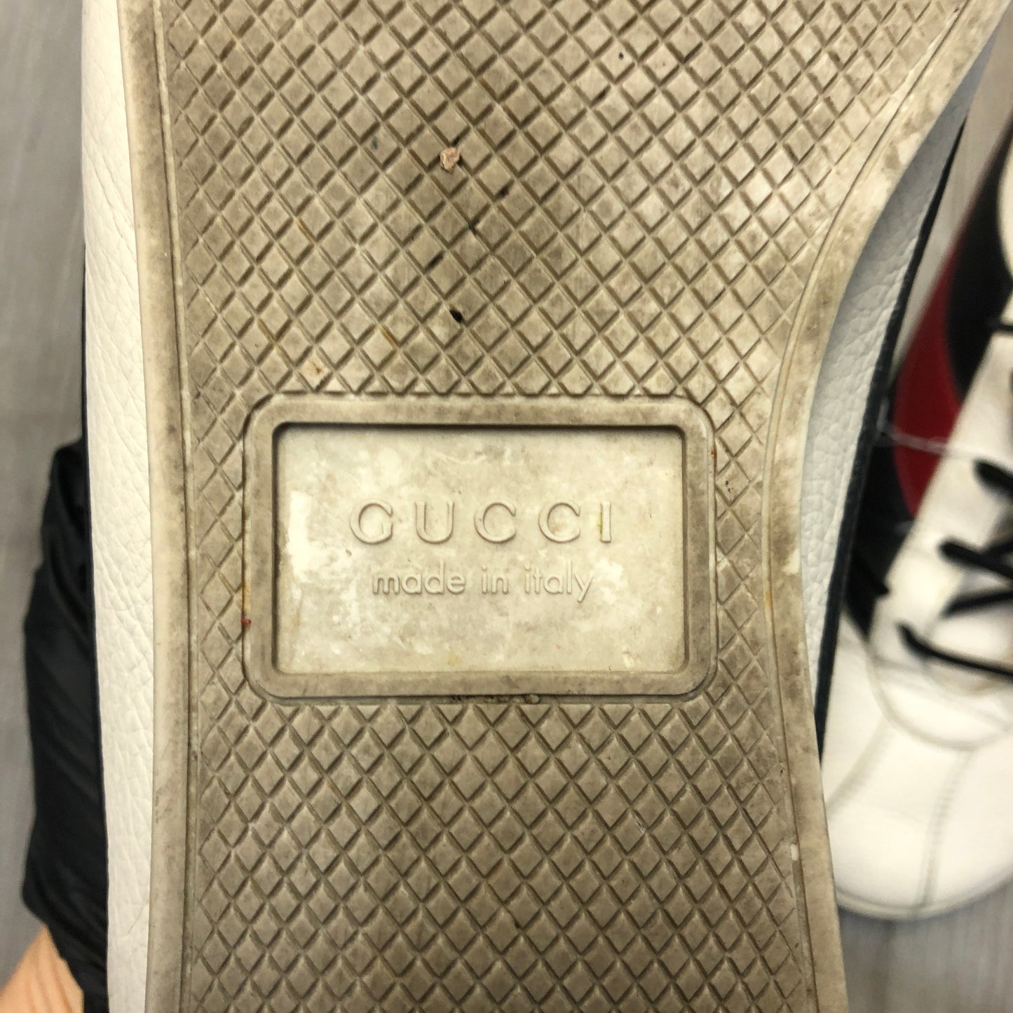 Gucci Men's White Leather Low-Top Sneakers with Web Detail Size 9