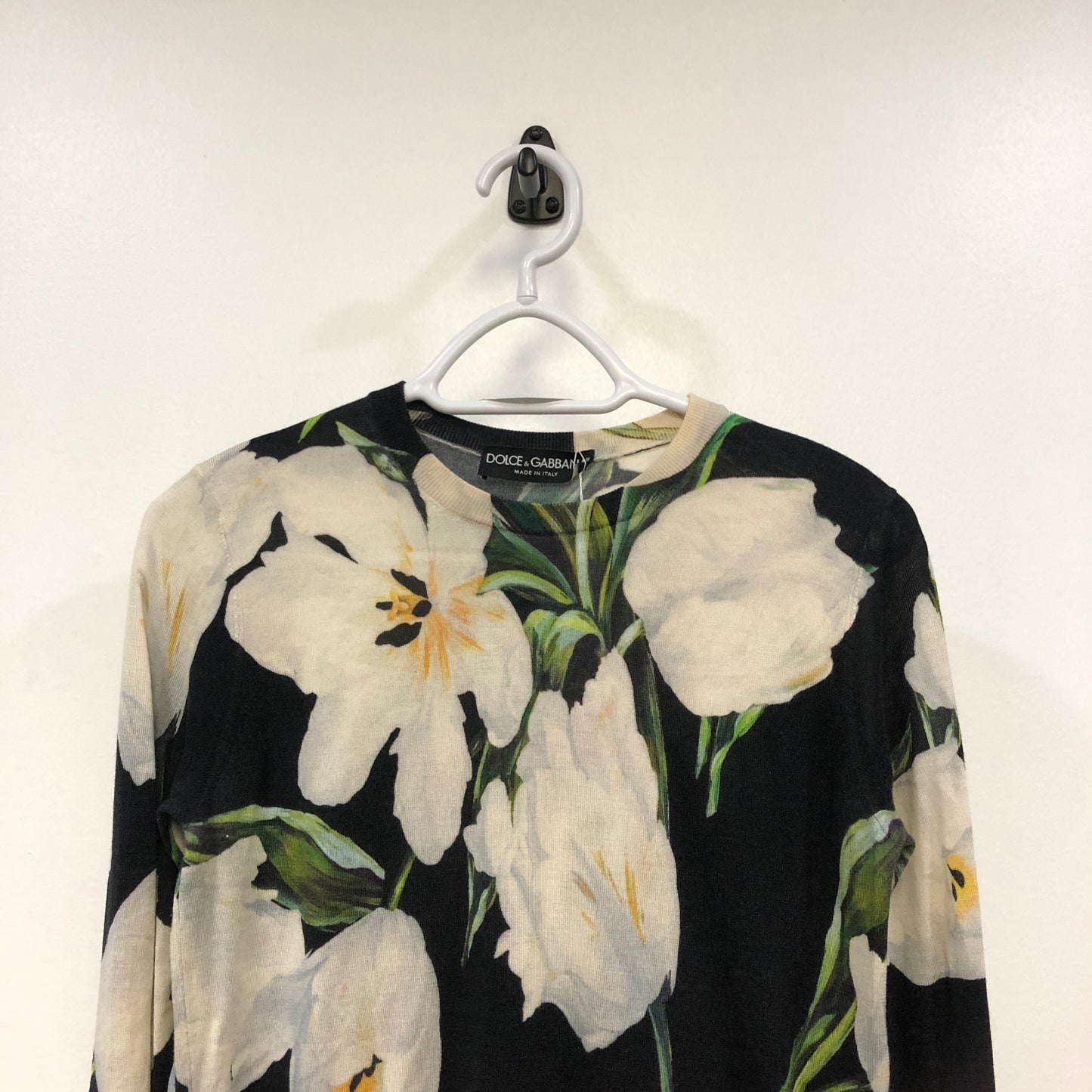 Dolce & Gabbana Black White Floral Round Neck Knit Top 42