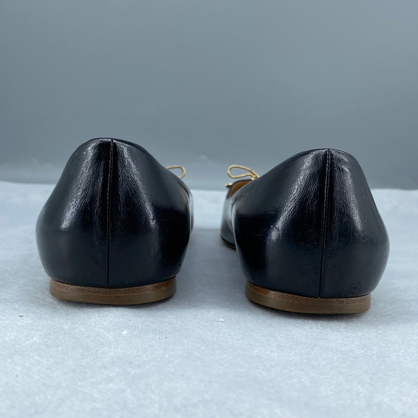 Ferragamo Women's Vara Bow Leather Flat Shoes Size 7.5 Black
