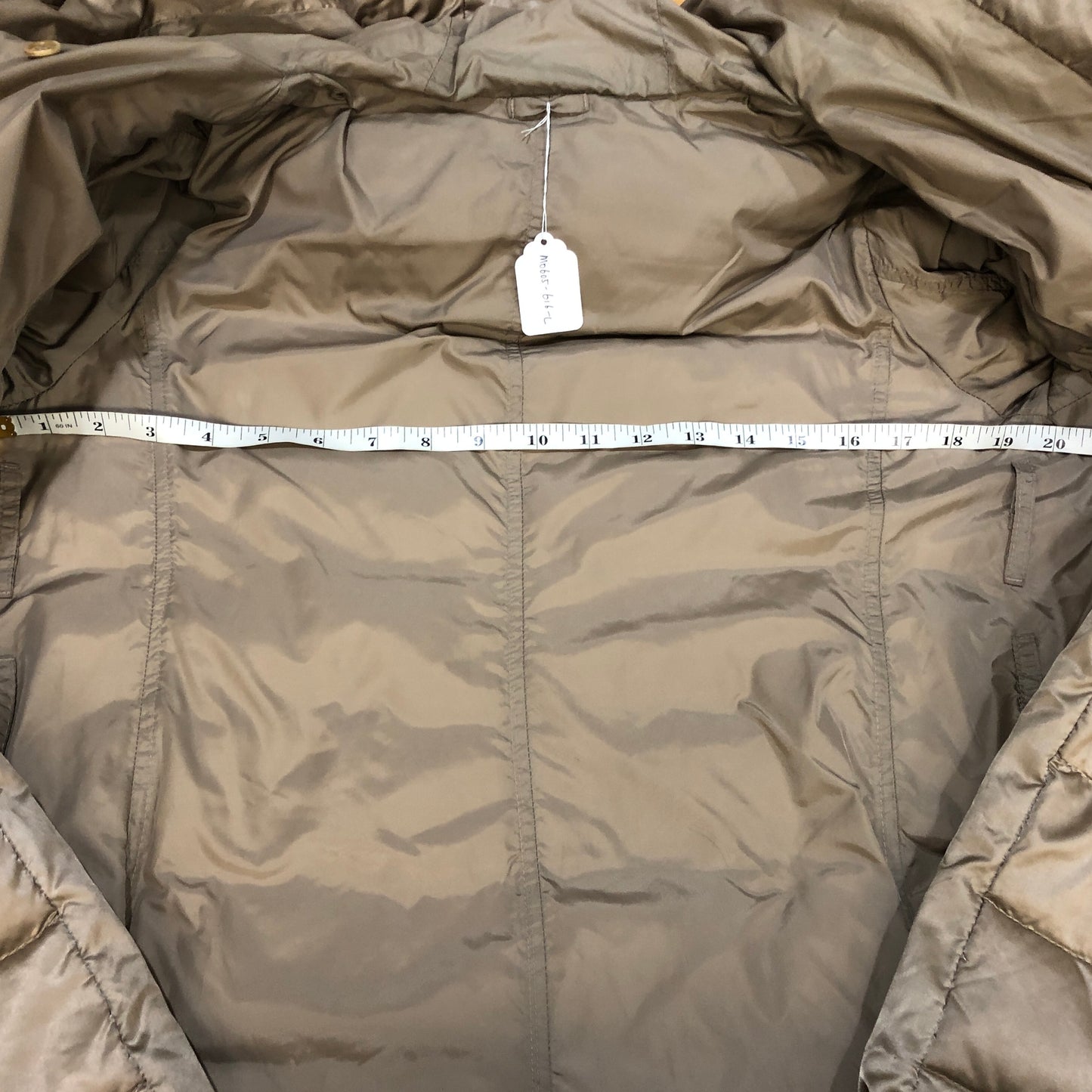 ‘S Max Mara Beige Lightweight Hooded Belted Down Mid-Length Coat Size 2