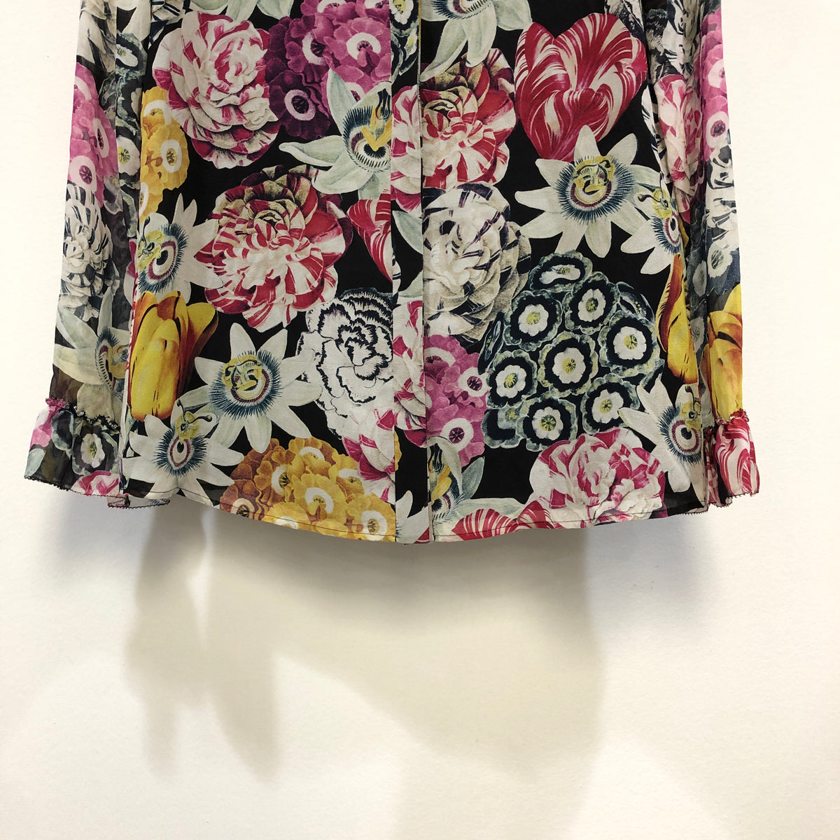Burberry NWT multi-color floral long sleeve blouse US size 4