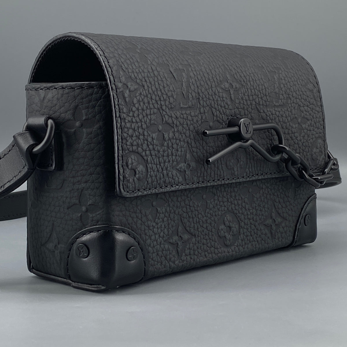 Louis Vuitton Taurillon Monogram Steamer Wearable Bag Black