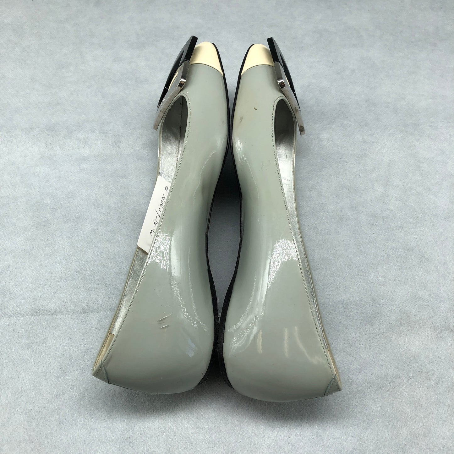 Roger Vivier Women's Greenish Grey & Cream Patent Flats shoes 36