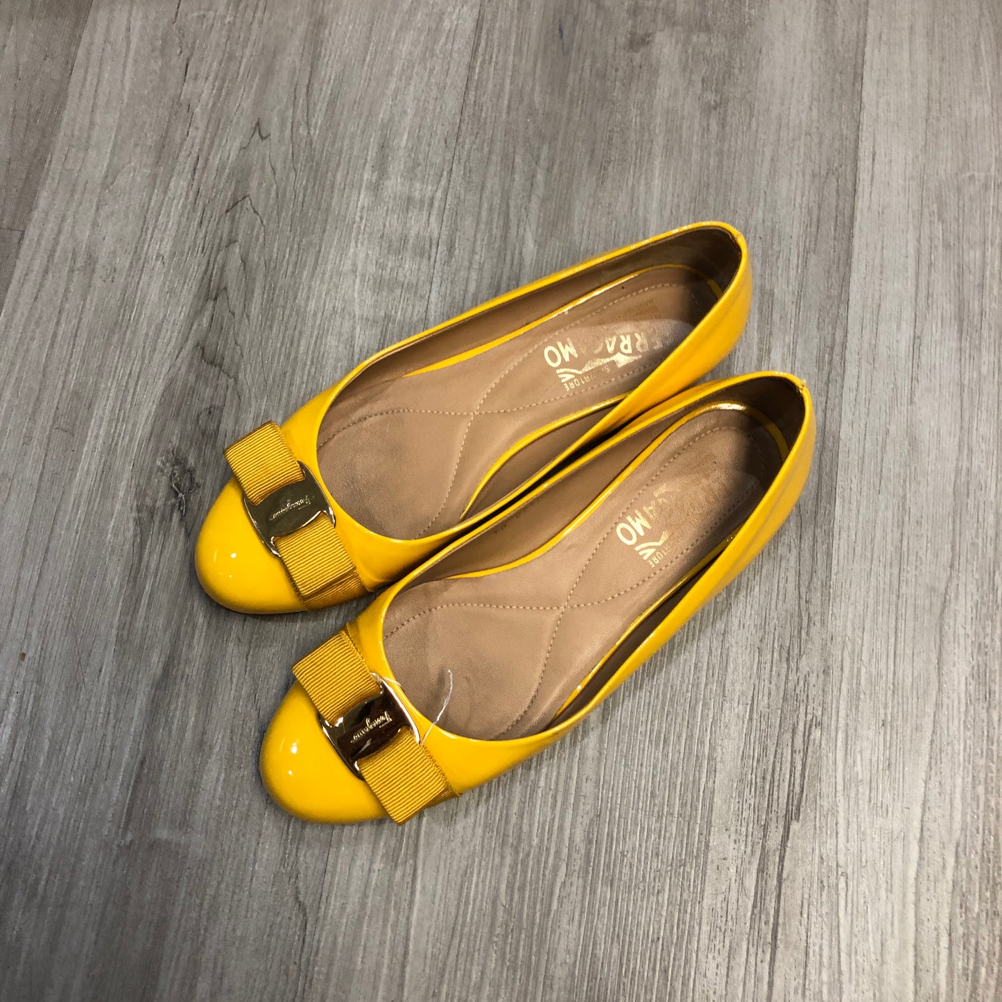 Ferragamo Women's Yellow Vara Bow Ballet Flats Size 7