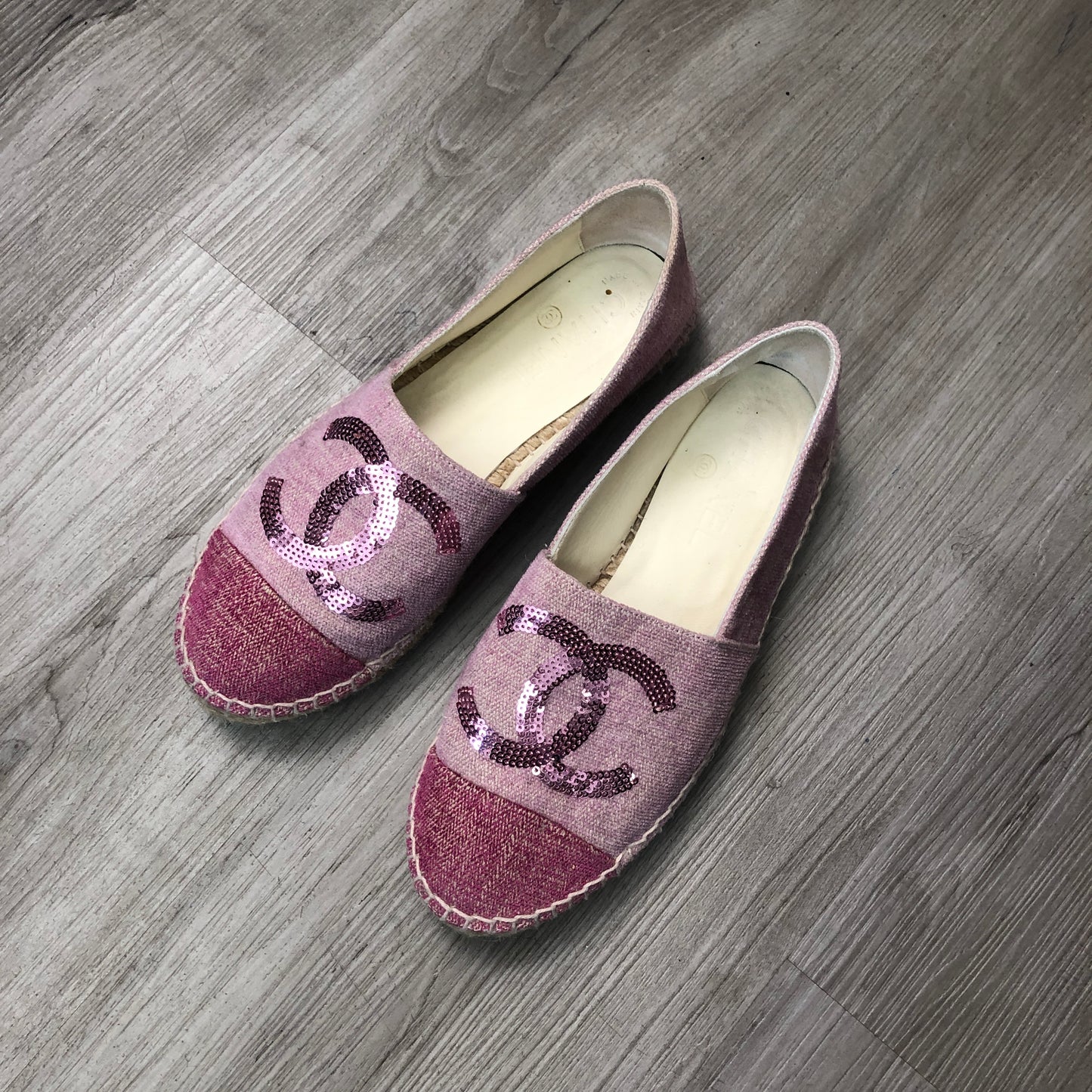 Chanel Pink Glitter Fabric CC Logo Espadrille Flat Shoes 36