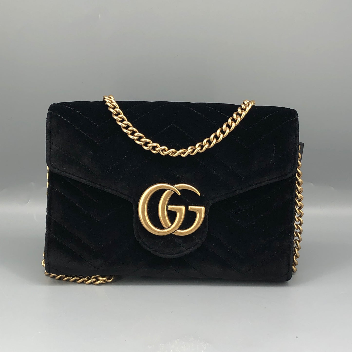 Gucci GG Marmont  V-Chevron Velvet Interlocking GG Chain Shoulder Bag Black