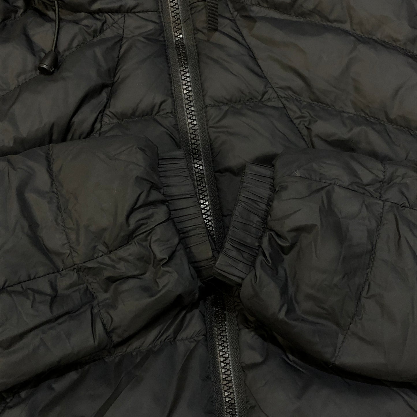 Canada Goose Black P2P 19.5in Hooded Light Down Jacket Size M
