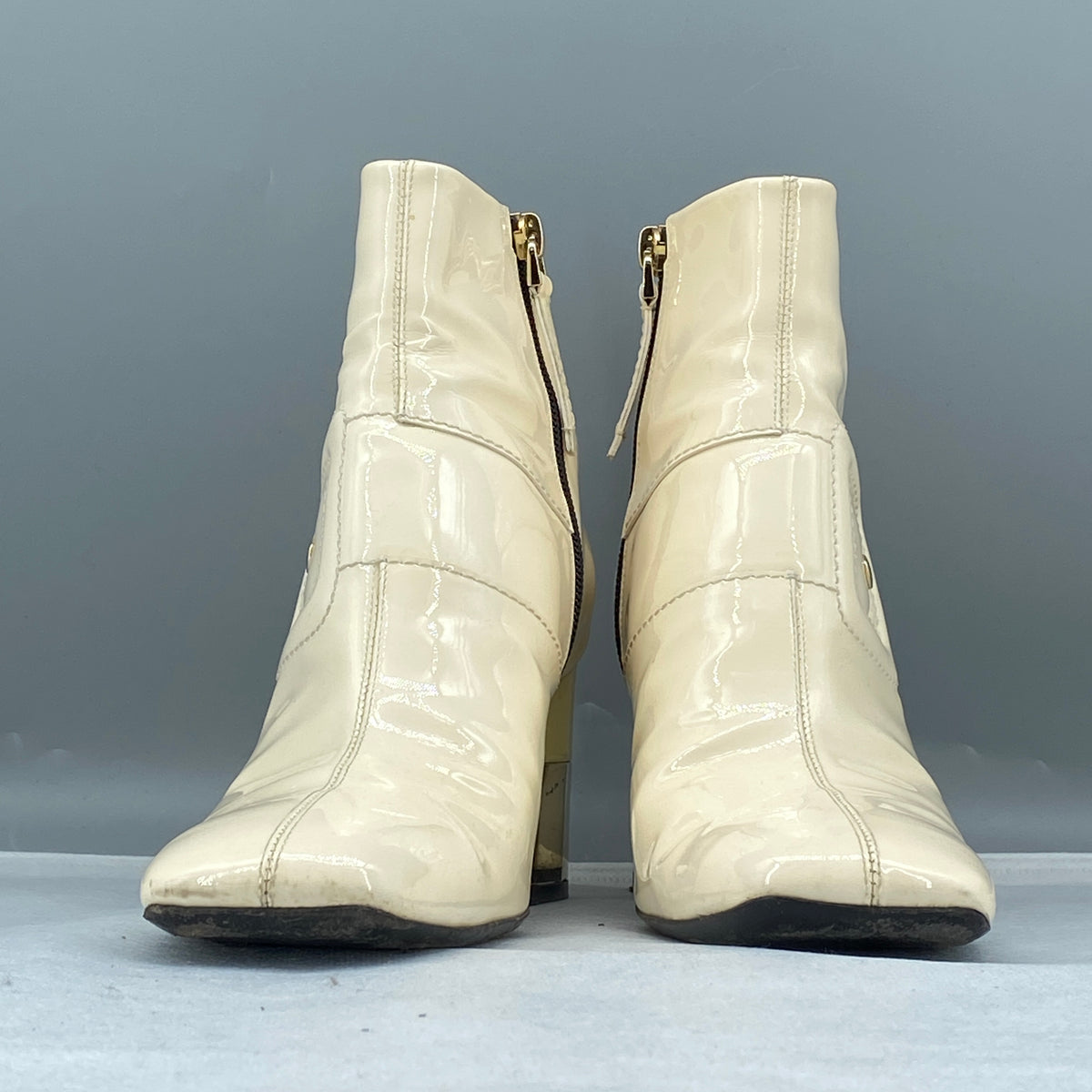 Roger Vivier Cream Patent Leather Block Heel Ankle Boots Size 37.5