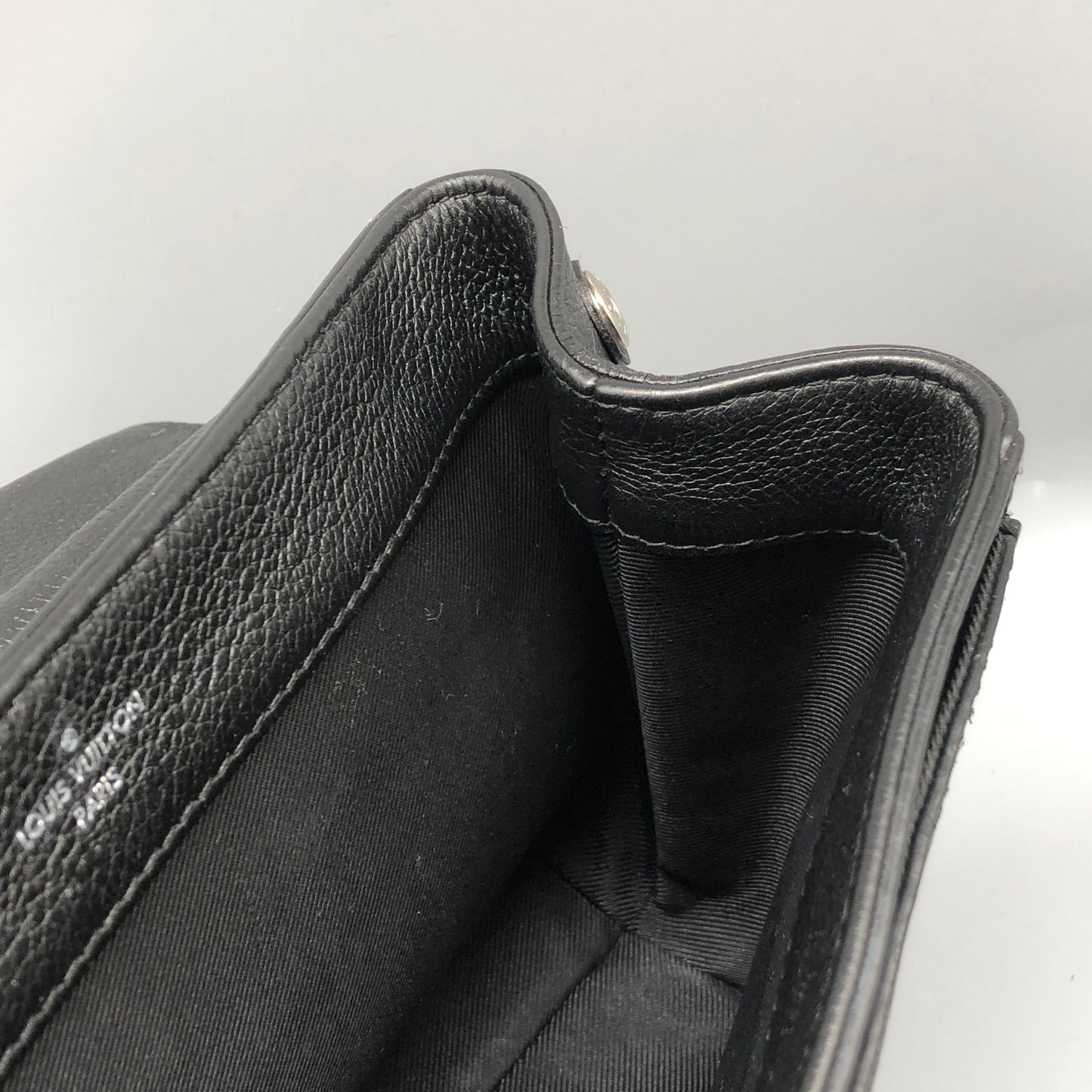 Louis Vuitton Calfskin Lockme II Chain Bag Black