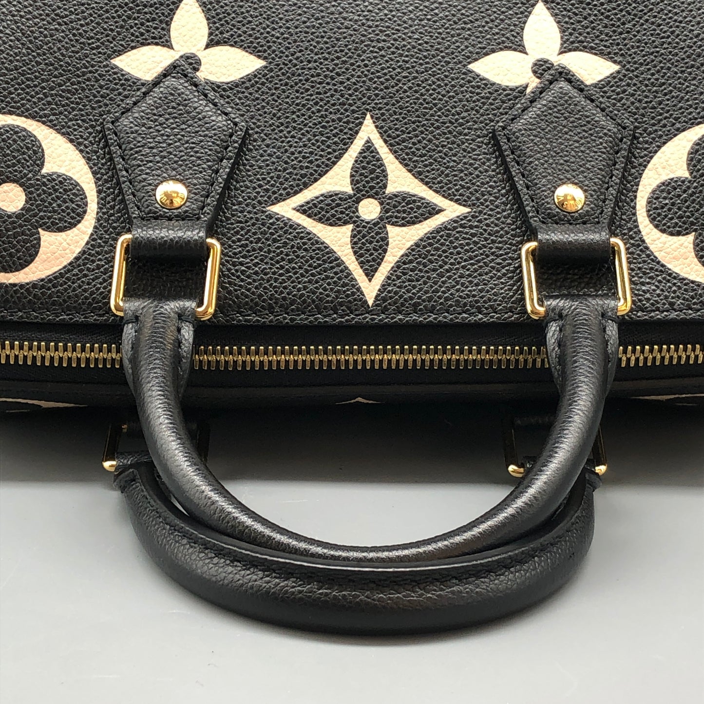 Louis Vuitton Speedy Bandoulière 25 Handbag Black