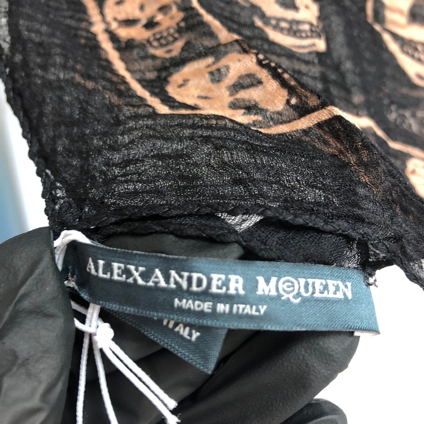 Alexander McQueen Classic Skull Print Large Scarf 100*110cm Black/Pink
