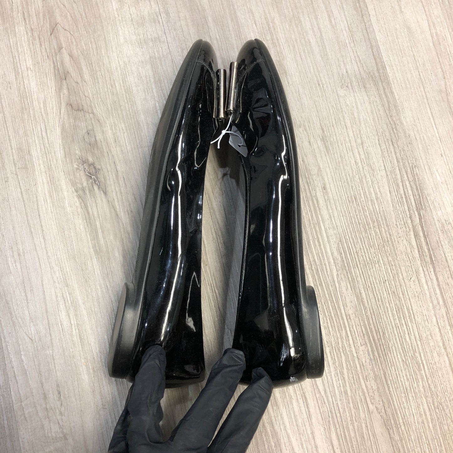 Salvatore Ferragamo Vara Bow Patent Leather Flats US 8B black