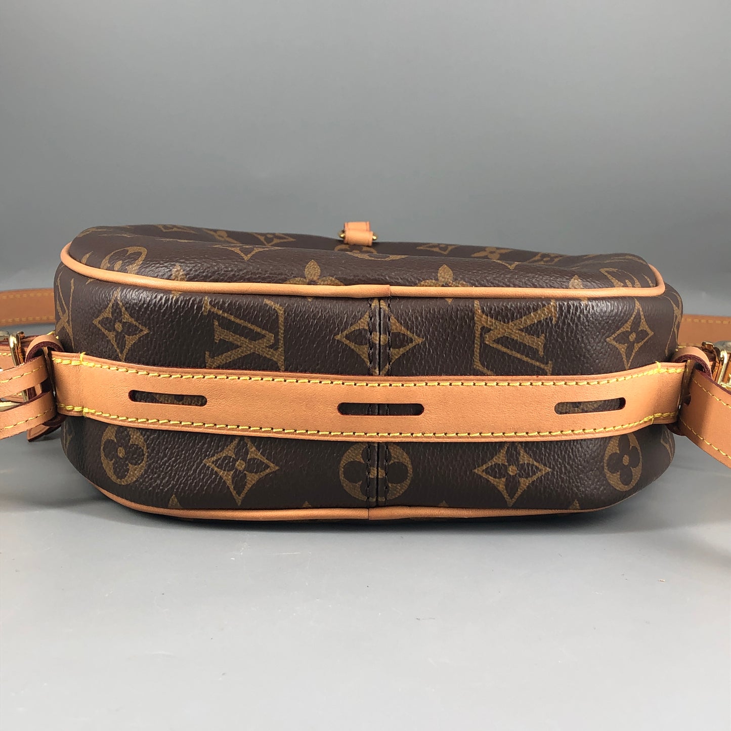 Louis Vuitton Monogram Canvas Boite Chapeau Souple Medium Round Crossbody Bag Brown