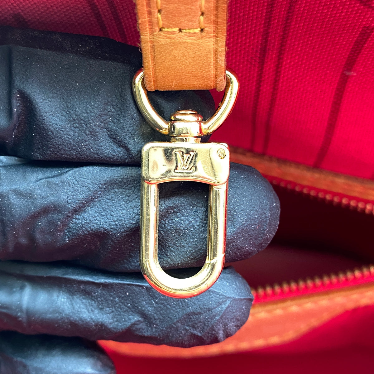 Louis Vuitton Monogram MM Neverfull Tote Bag Brown