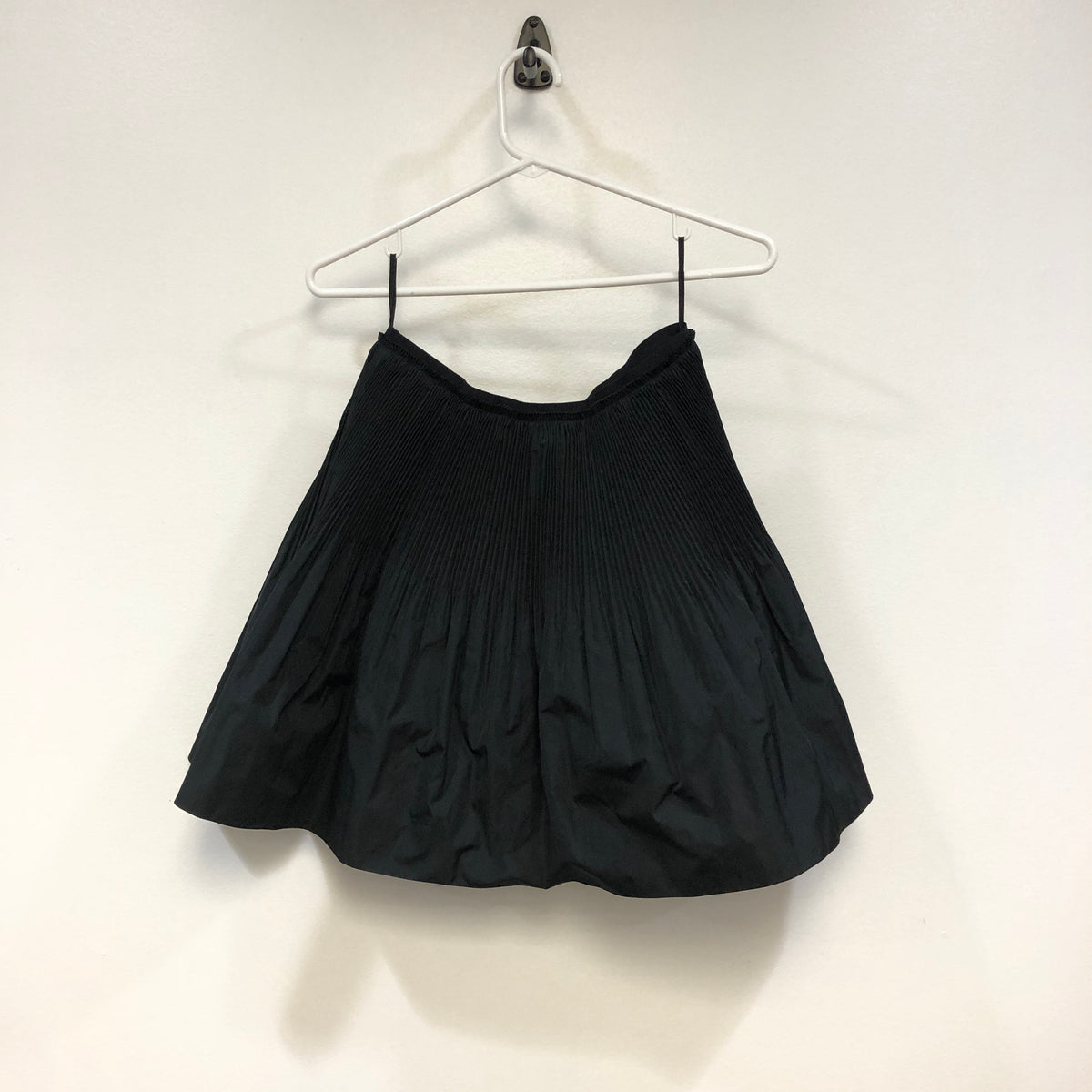 Red Valentino Black Pleated Skirt Size 40