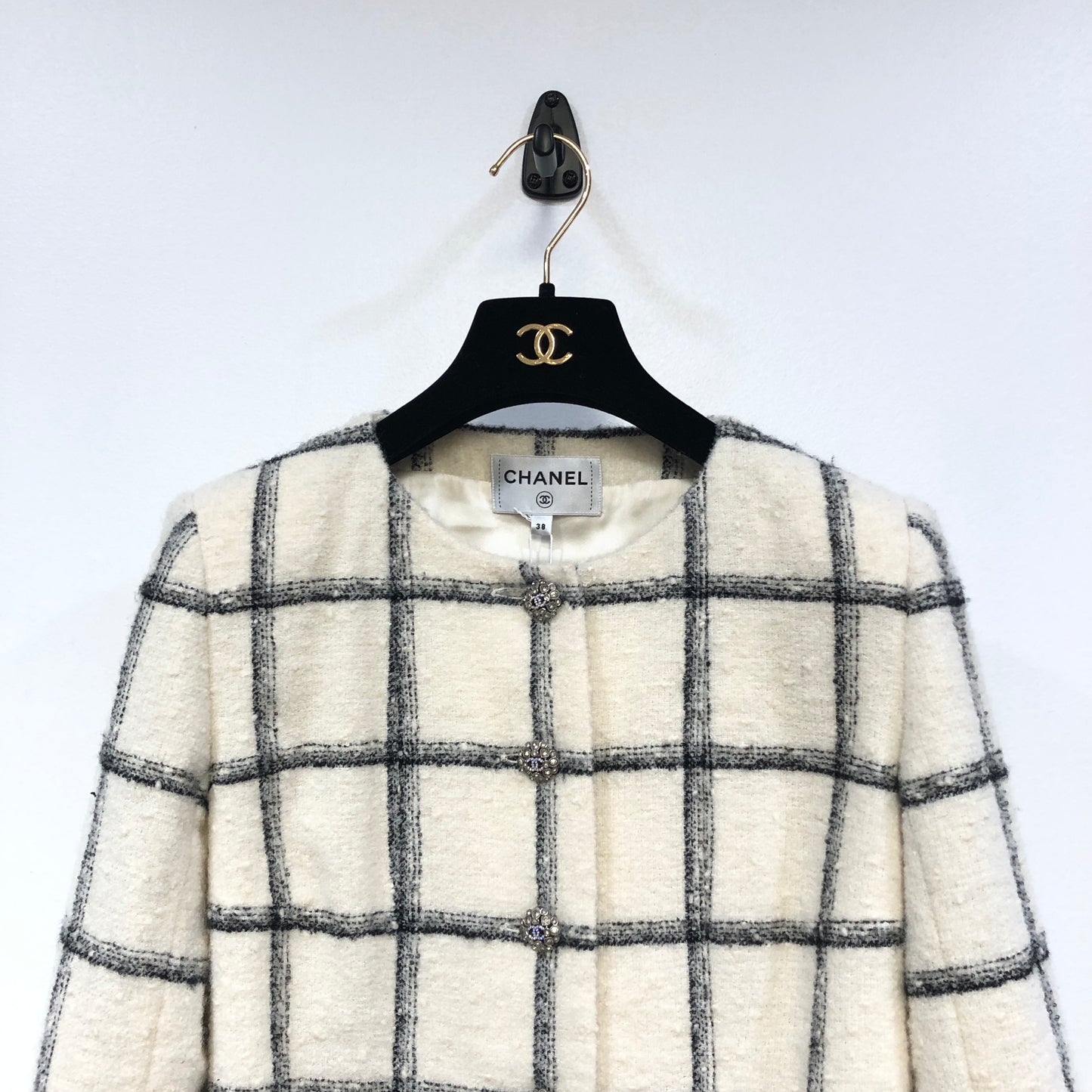 Chanel White Black Plaid Tweed Dress Floral Pocket Embellishment Size 38
