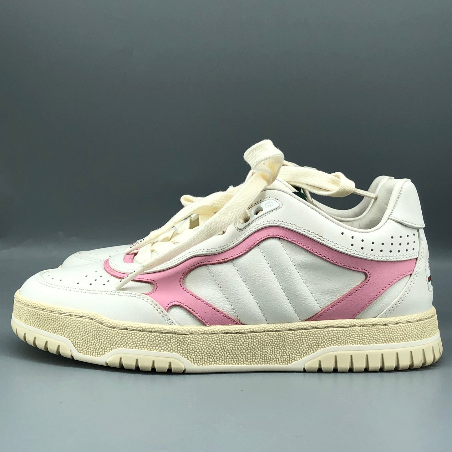 Gucci Women’s Low-Top Retro Sneakers 37 cream/pink