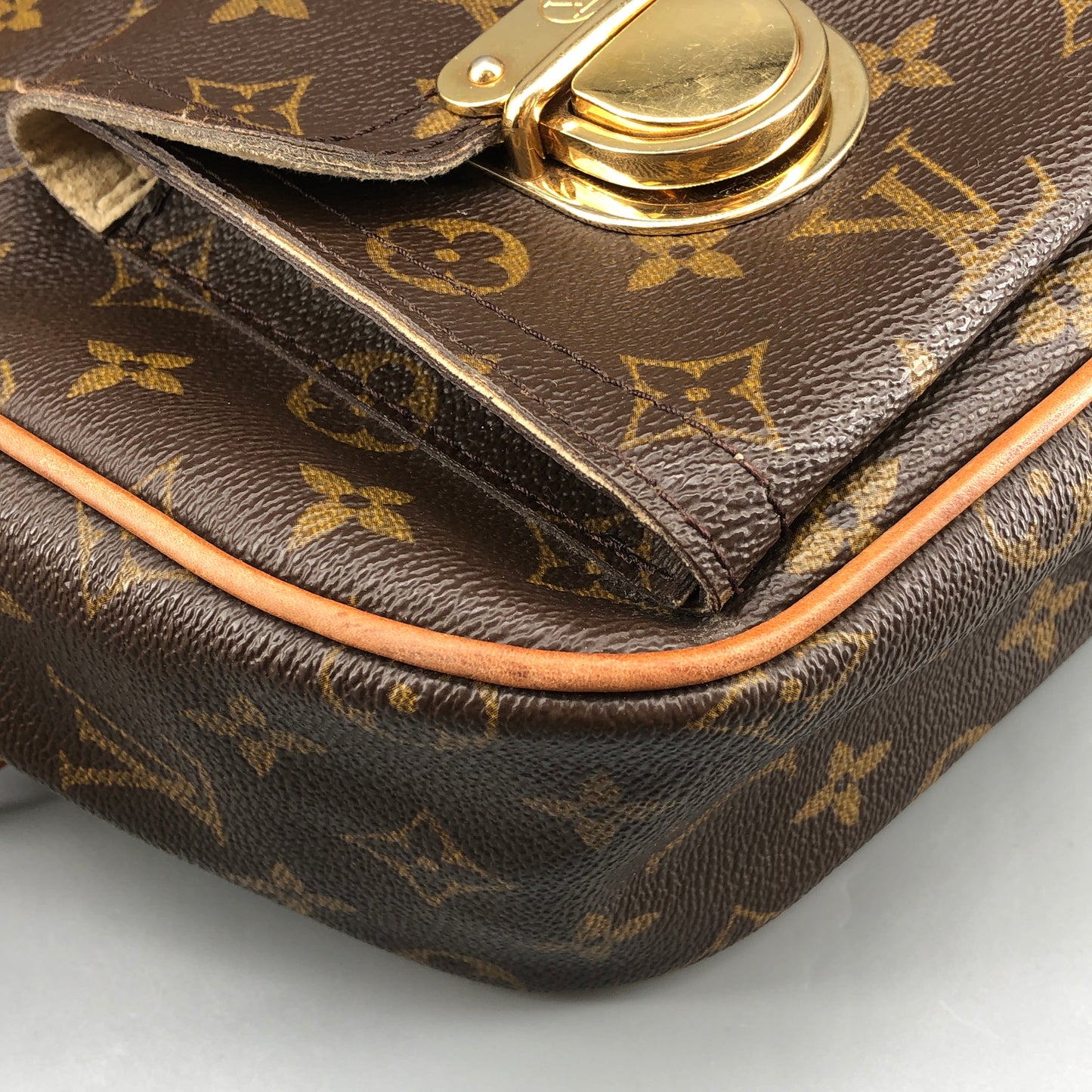 Louis Vuitton Hudson Monogram Canvas Shoulder Bag Brown
