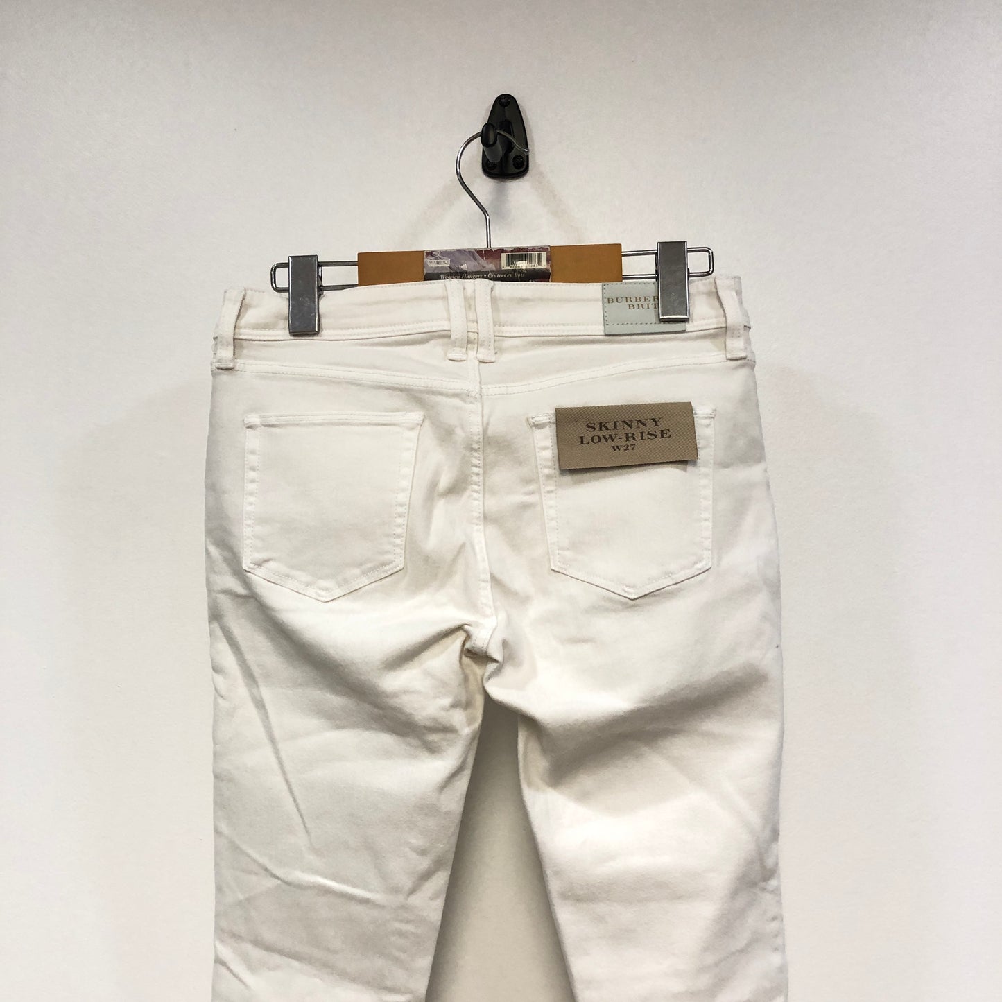 Burberry White Low Rise Skinny Jeans W 27