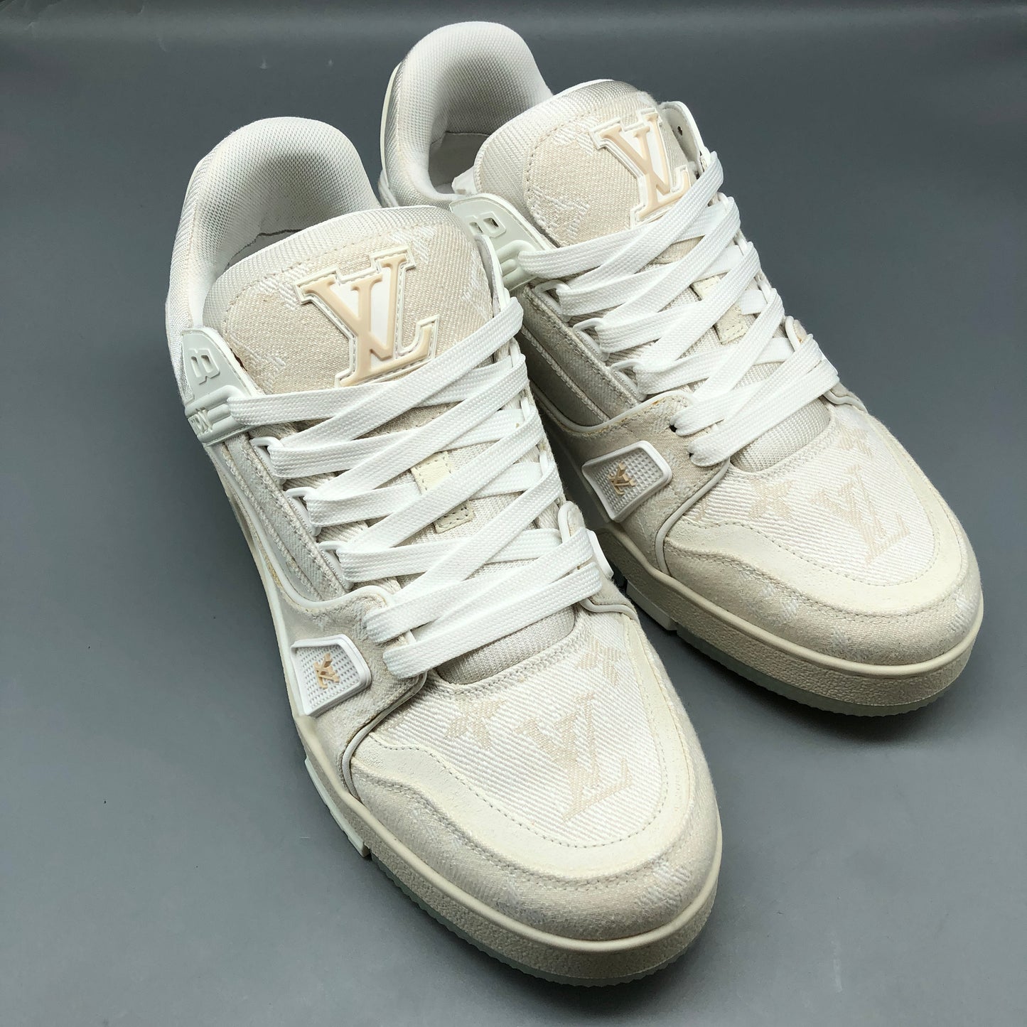Louis Vuitton Men's Cream LV Trainer Sneakers Size 6.5