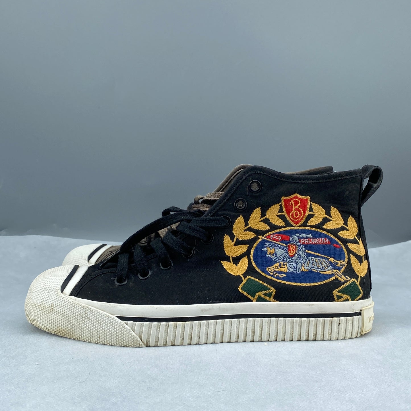 Burberry Unisex  Black Grey Crest Embroidery High Top Sneakers Size 38