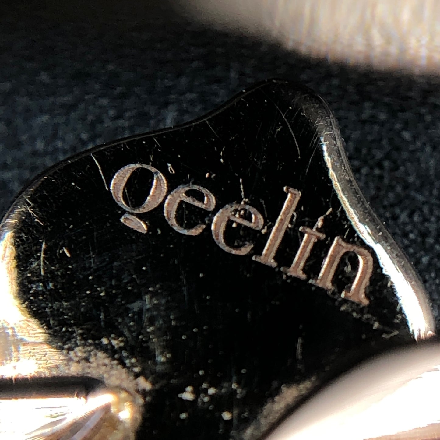 Qeelin Wulu 18k Gold Diamond & Mother-of-Pearl Ring Size 53mm