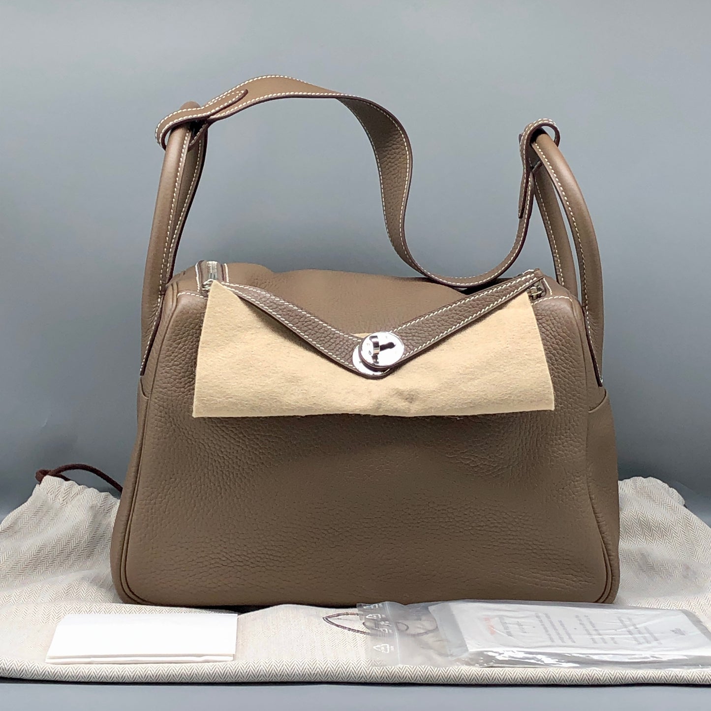 Hermes Lindy 30 Bag Etoupe