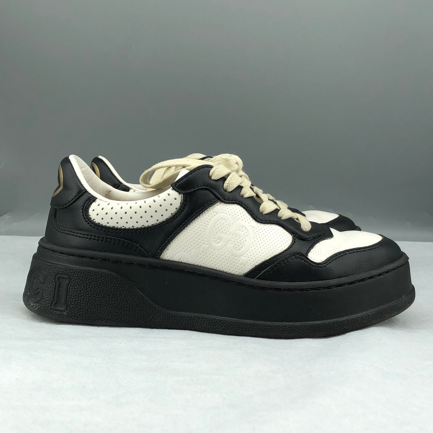 Gucci Women’s Low-Top Chunky Sneakers 35 black/white