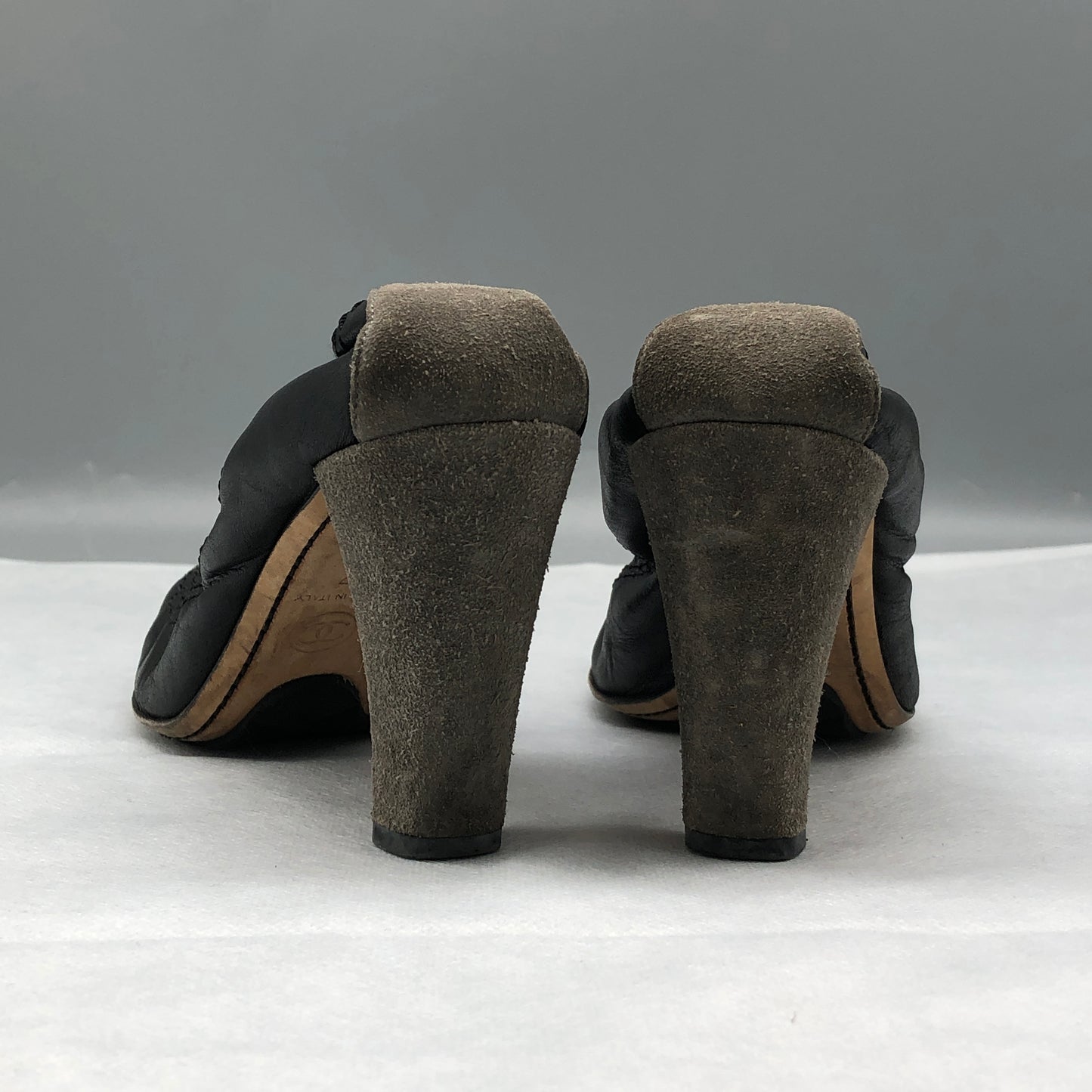 Chanel Women's Black & Grey Suede Cap-Toe Heels shoes 37