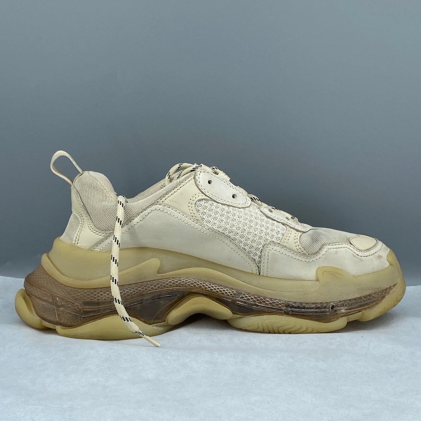 Balenciaga Men‘s Beige Triple S Sneakers Size 42